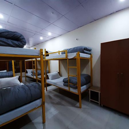 Bir Nest Hostel Luaran gambar