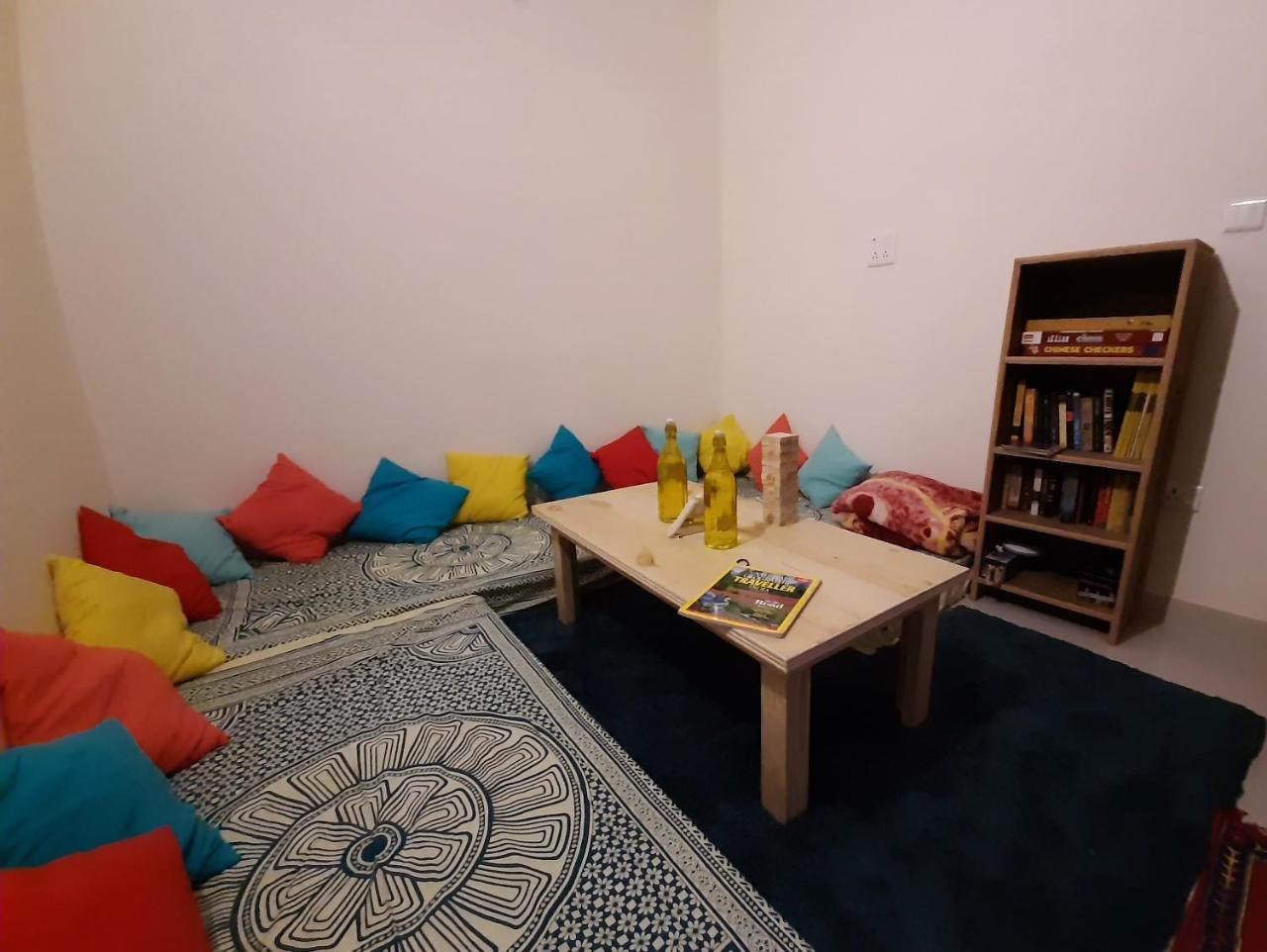 Bir Nest Hostel Luaran gambar