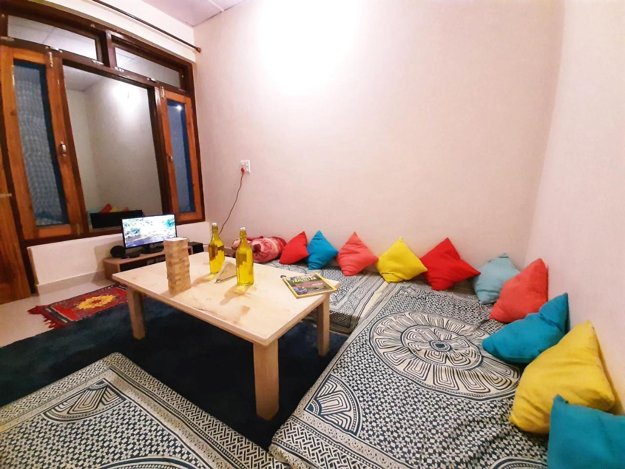 Bir Nest Hostel Luaran gambar