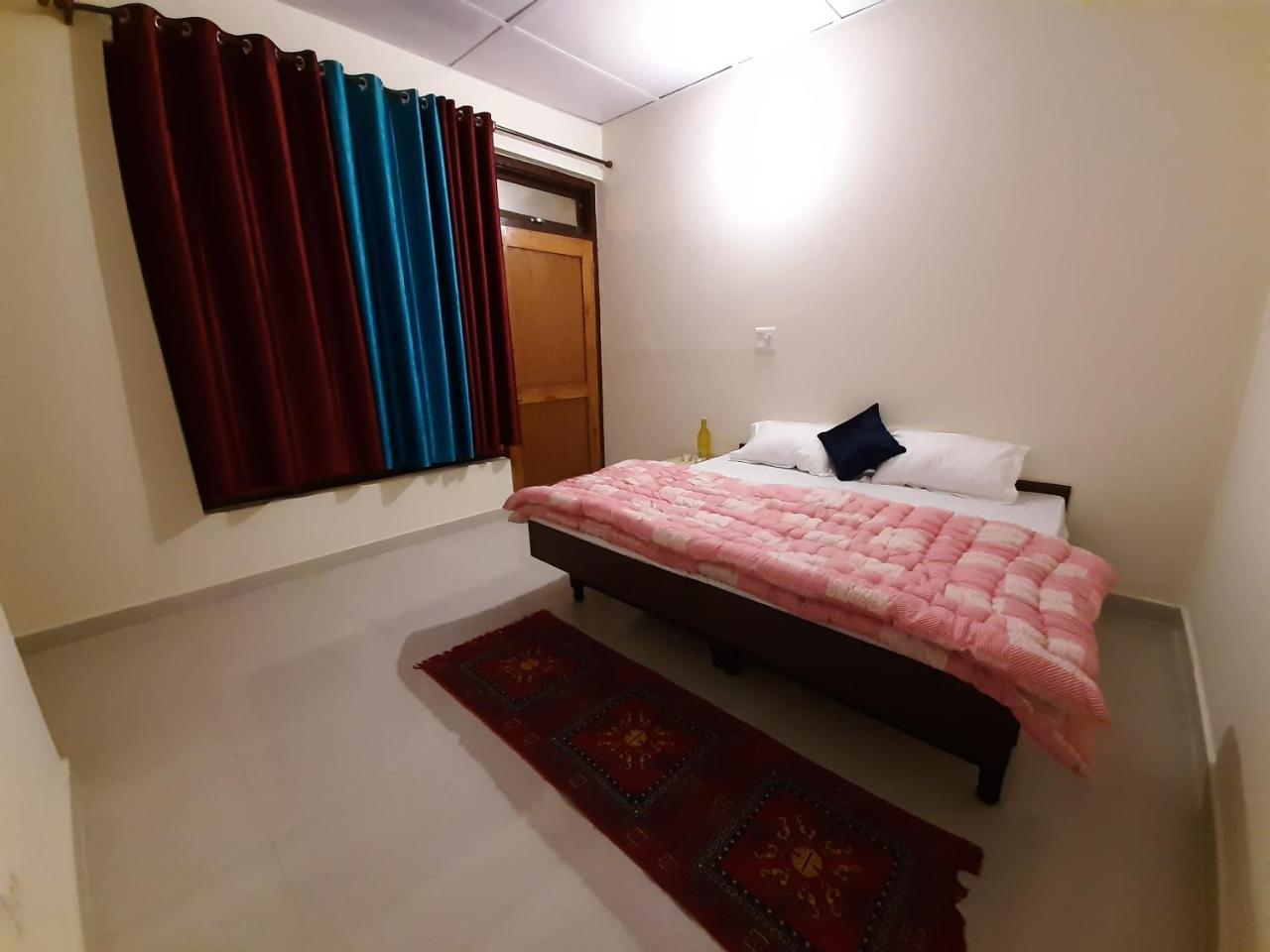 Bir Nest Hostel Luaran gambar